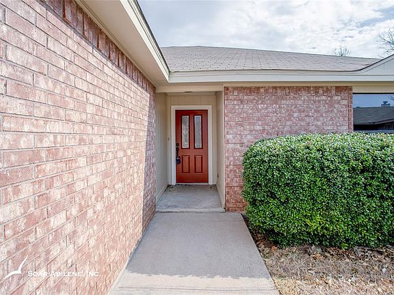2nd image of 3509 Daisy Ct