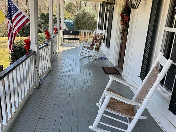 3rd image of 153 Dunbar Rd