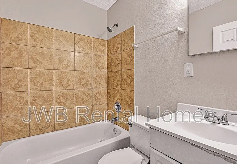 7832 Paul Jones Dr — Photo 12