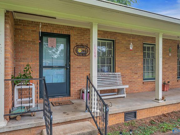 5th image of 1304 Aston St