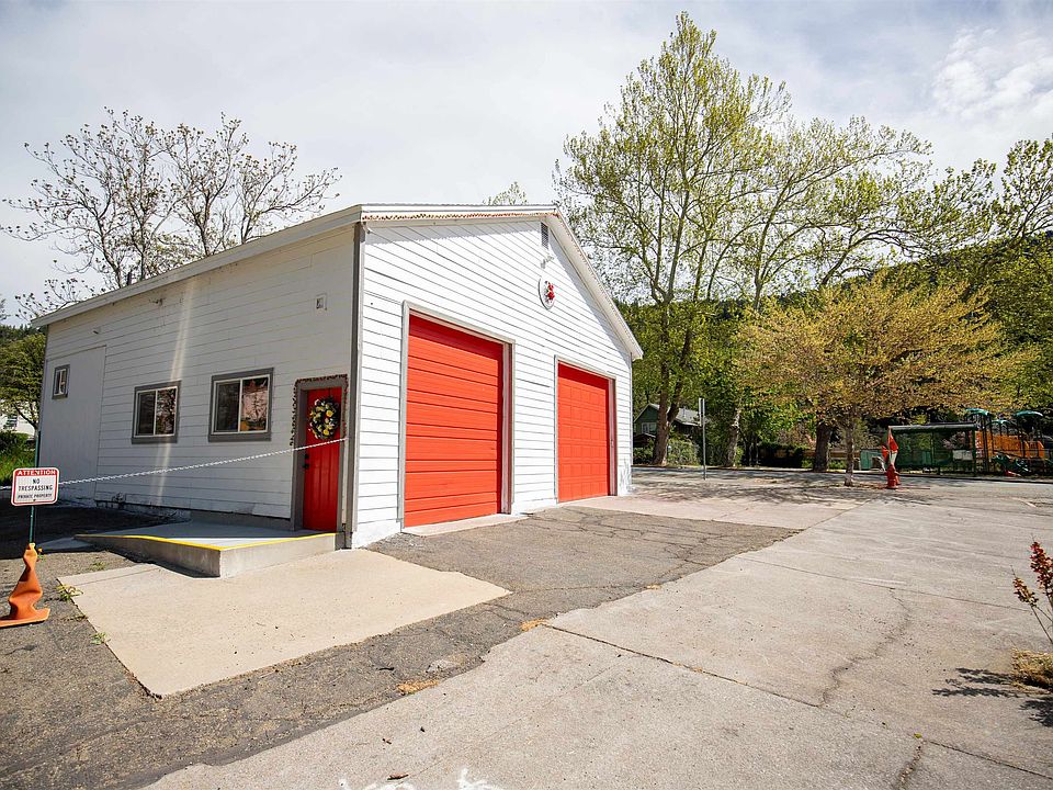 1st image of 5621 Dunsmuir Ave