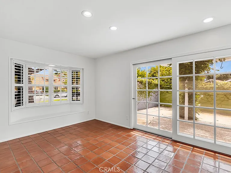 33051 Christina Dr — Photo 5
