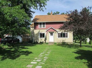 N6335 Lake Dr, Shawano, WI 54166
