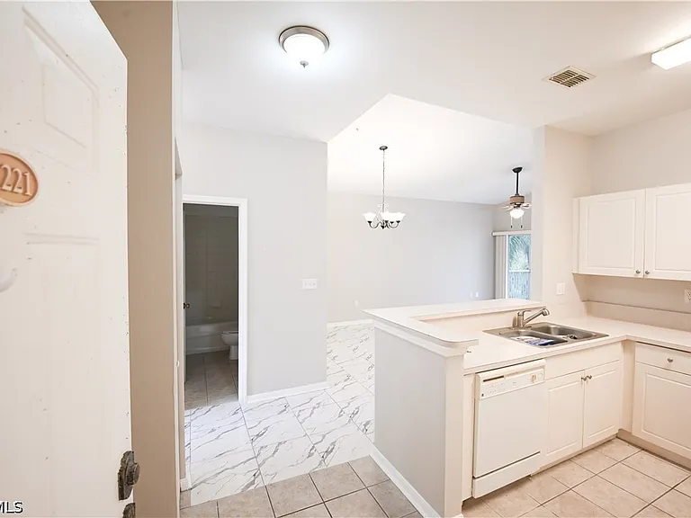 15449 Bellamar Cir #1221 — Photo 4