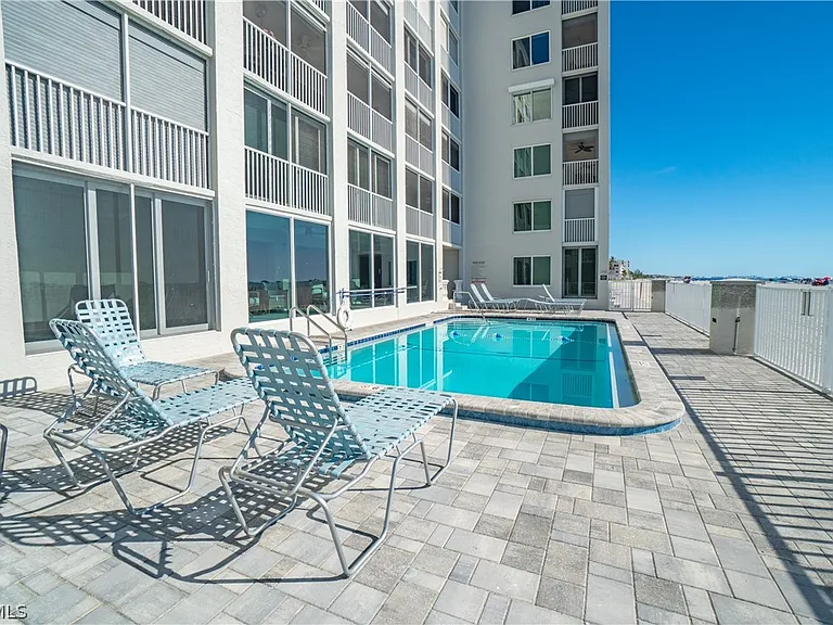26000 Hickory Blvd #303 — Photo 25