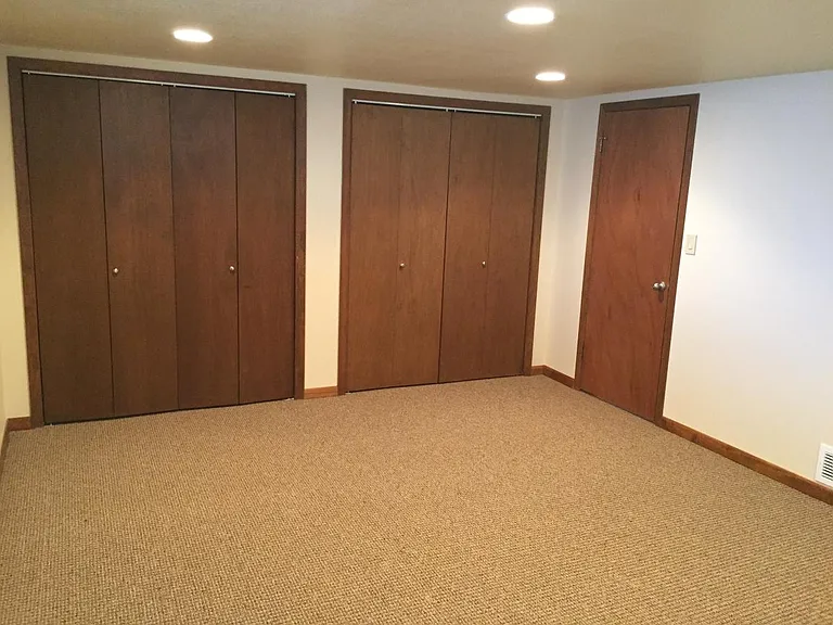 Bedroom #4 (downstairs) - (12.5' x 16')