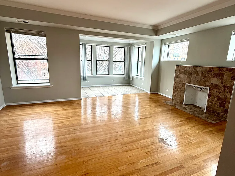 6141 S Woodlawn Ave #3 — Photo 1
