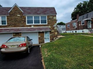 807 Loney St, Philadelphia, PA 19111