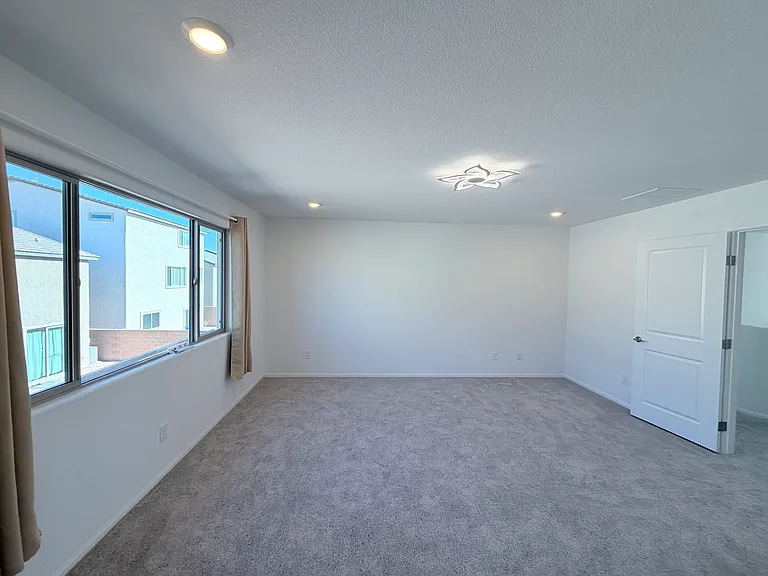 5920 Miller Ln — Photo 10