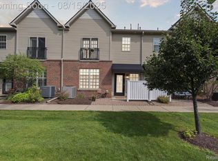 211 Madison St, Brighton, MI 48116