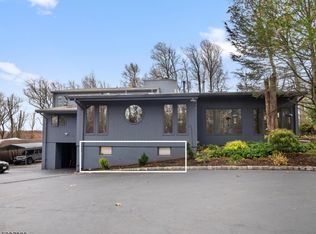 500 Phillip Ln, Watchung, NJ 07069