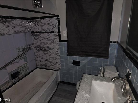 3rd image of 19130 Trinity St