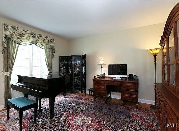 5th image of 460 Shadow Creek Dr