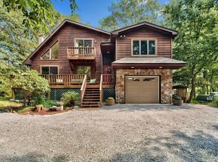 3147 Lakeview Ter, Canadensis, PA 18325