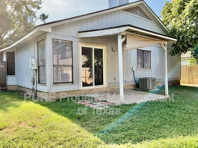 2105 Balsam Way — Photo 22