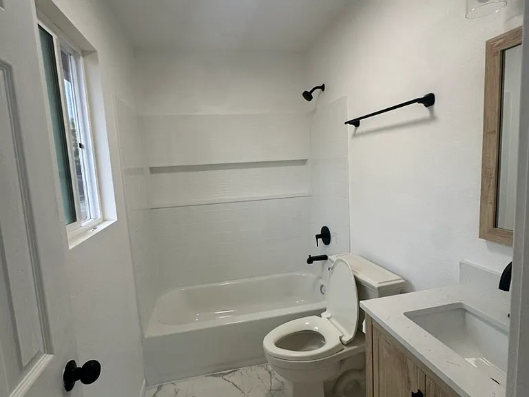 1371 Phillips St #2 — Photo 20
