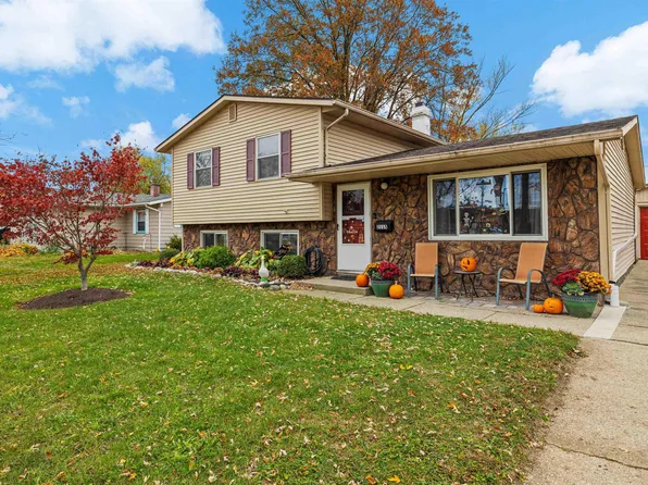 2115 Maplewood Rd, Fort Wayne, IN 46819