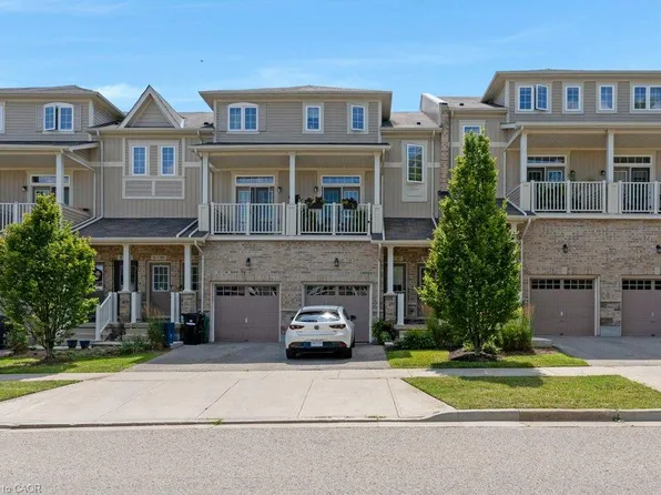 397 Westwood Dr #B, Kitchener, ON N2M 0B5