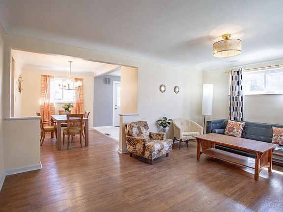3rd image of 1172 Toluca Ct