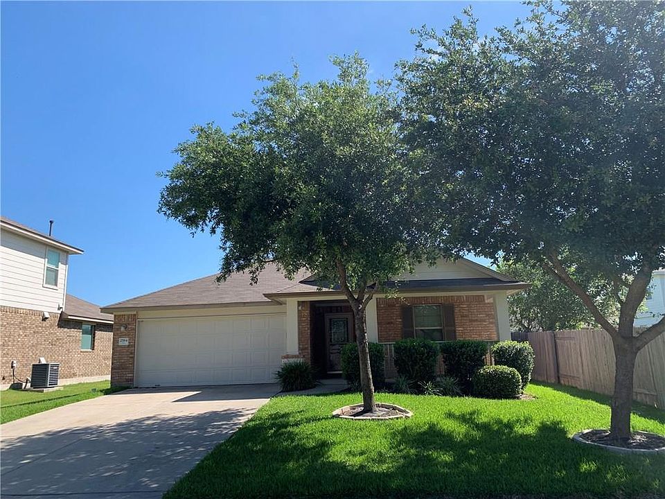 1st image of 2584 Saint James Pl
