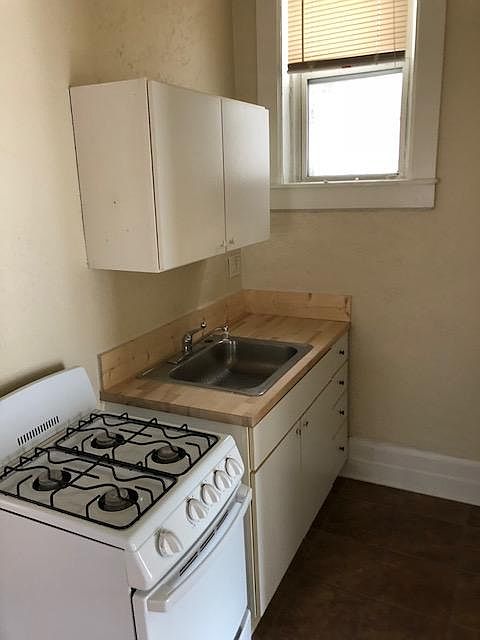 2nd image of 92 W Ferry St #21
