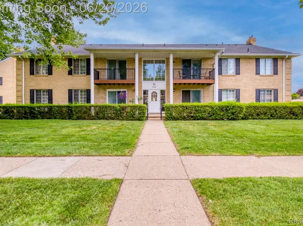 11845 Ina Dr, Sterling Heights, MI 48312