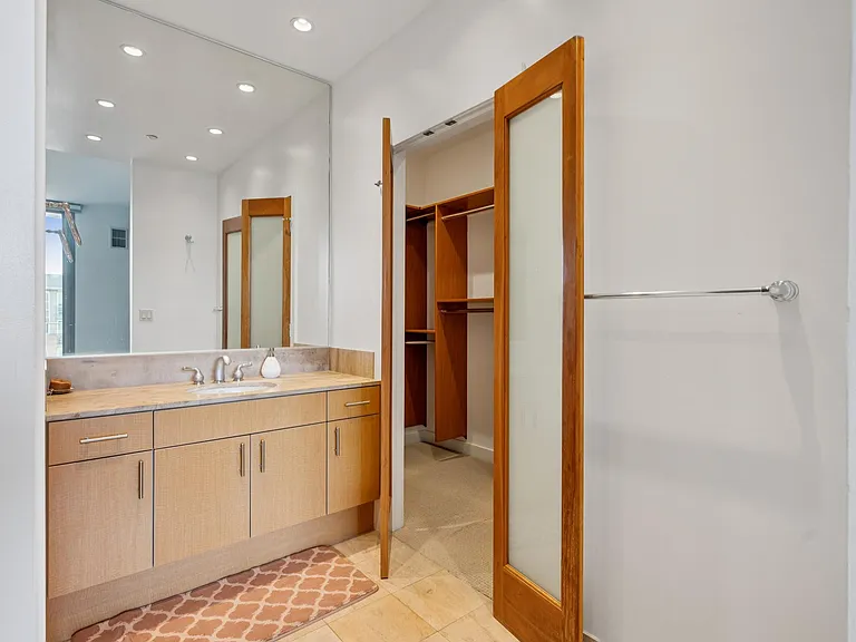 255 Berry St #701 — Photo 10