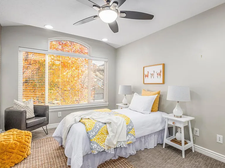 1003 E Fairway Dr — Photo 32