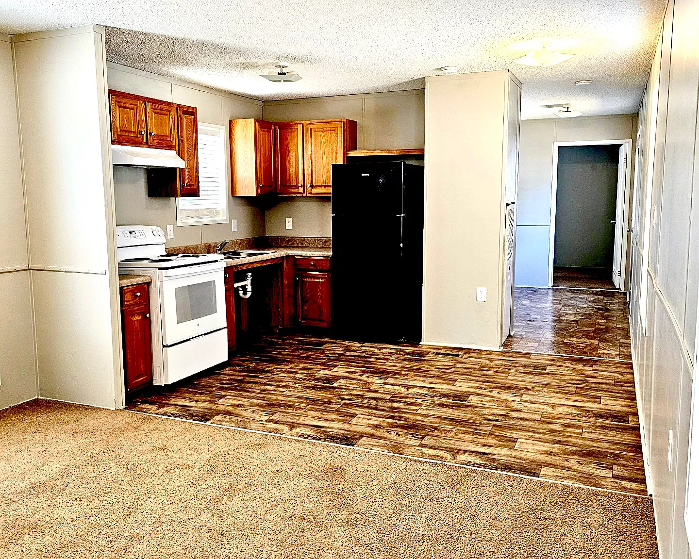3 bed, 840 sqft, $1,325 — Photo 1