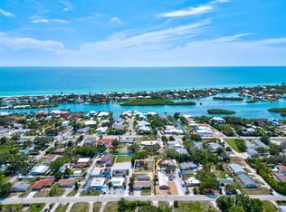 605A Shore Rd, Nokomis, FL 34275