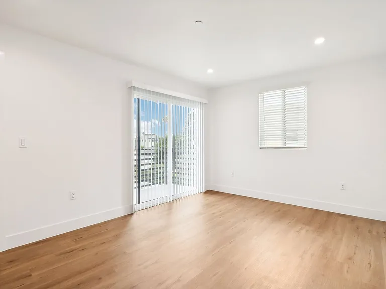 4512 Saint Elmo Dr — Photo 36
