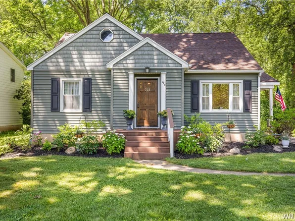 723 Hillview Ct, Lewiston, NY 14092