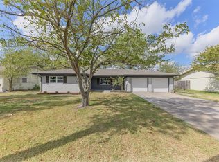 205 N 6th St, Celeste, TX 75423