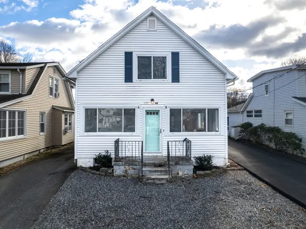 44 Hartford Avenue, Old Saybrook, CT 06475