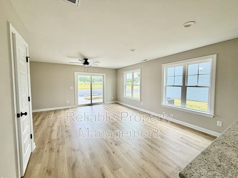 2 bed, 2.5 bath, $1,450 — Photo 4