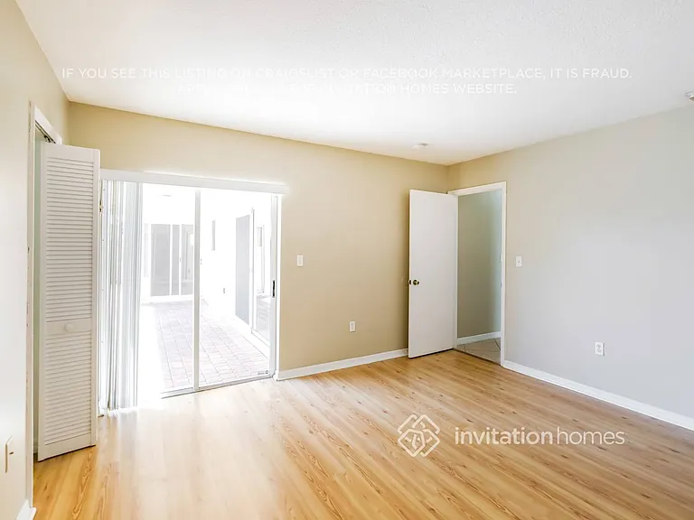 18015 SW 154th Pl — Photo 8