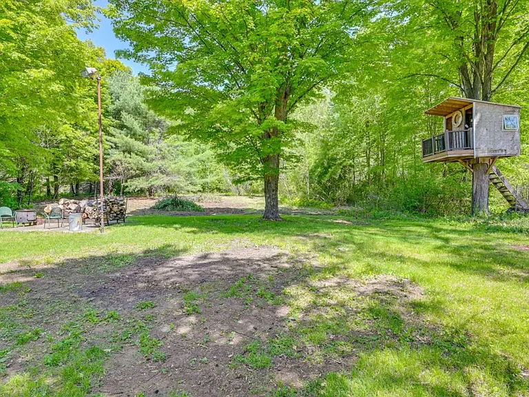 210 Hatchery Rd — Photo 36