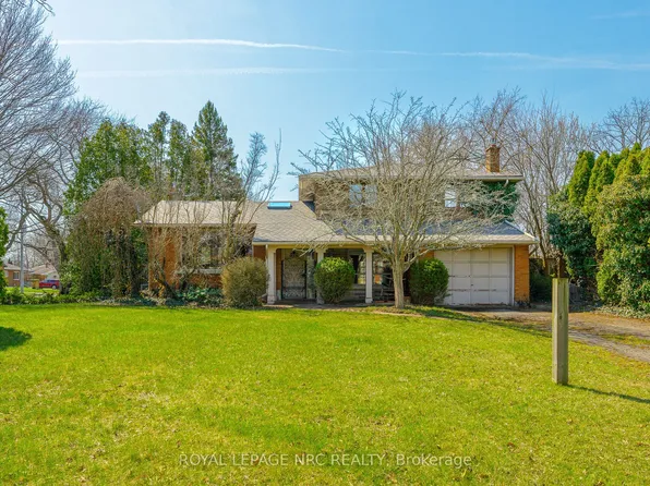 20 Old Coach Rd, Saint Catharines, ON L2N 2P3