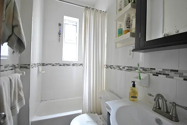 Rented by Town Residential | media 49