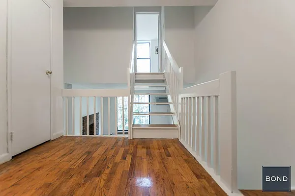 Rented by Bond New York | media 18