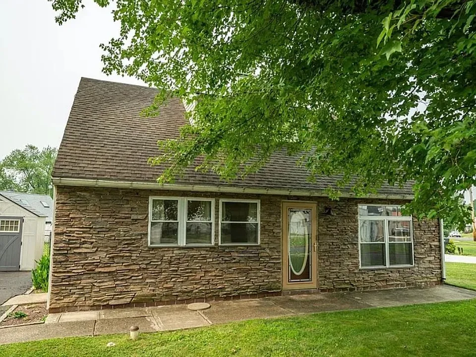 587 Arbor Rd