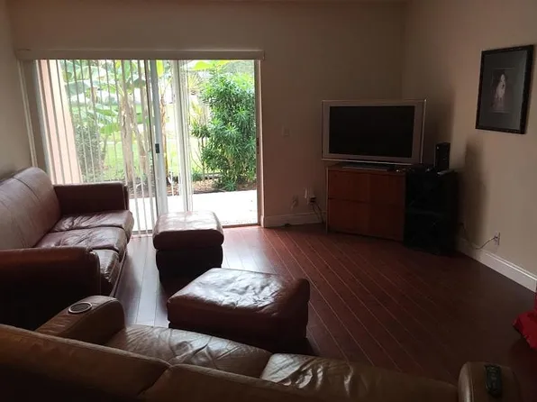 725 Hummingbird Way APT 109, North Palm Beach, FL 33408