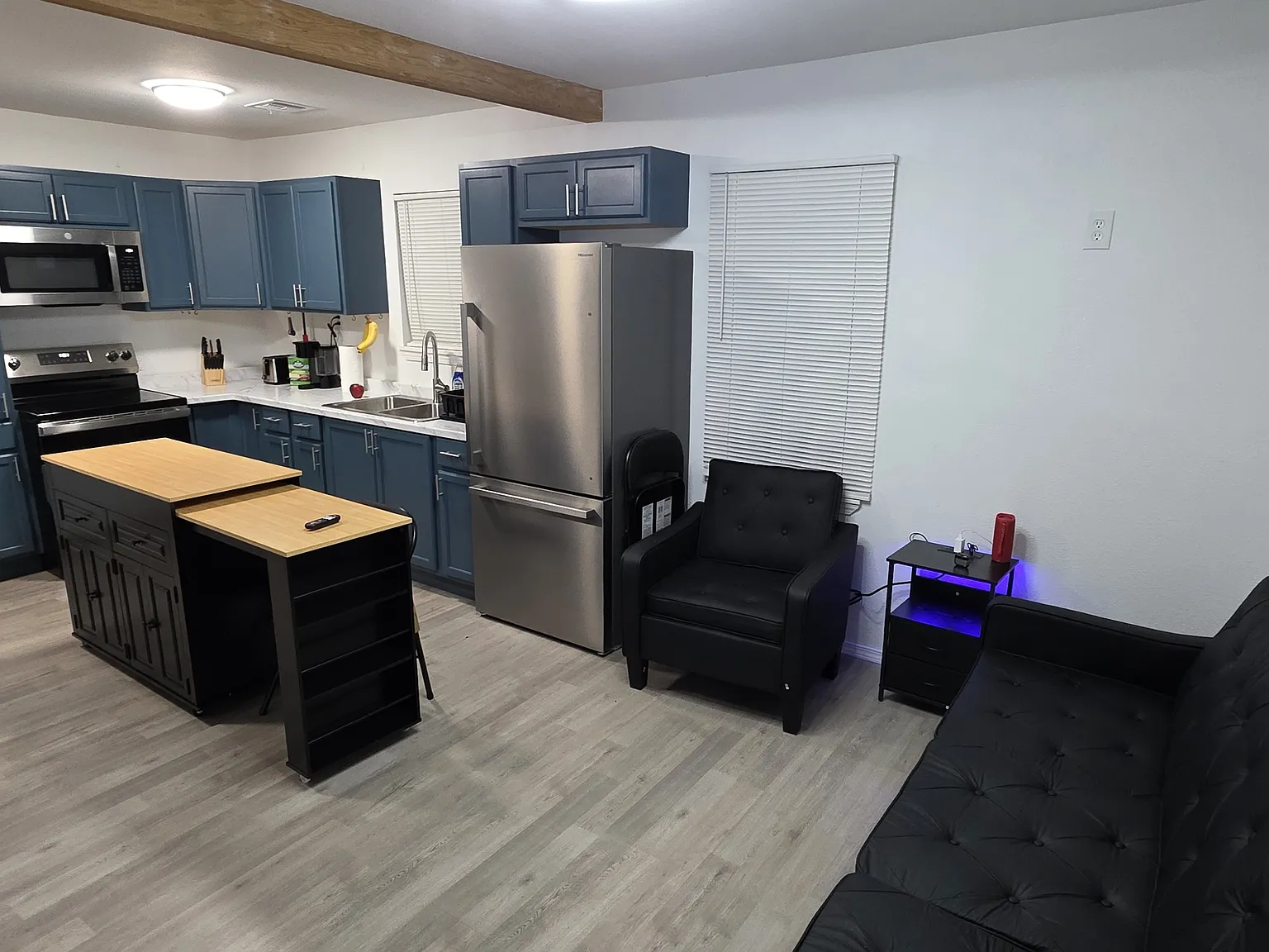 3 bed, 720 sqft, $1,400 — Photo 4