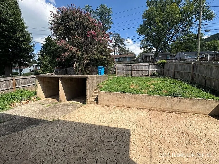 Classic Roanoke Foursquare with Character, Space & Greenway Views! — Photo 3