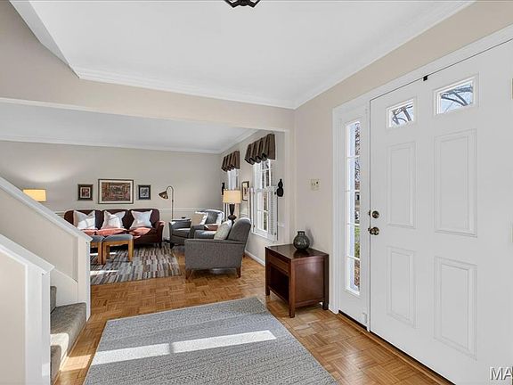 3rd image of 8019 Crescent Dr