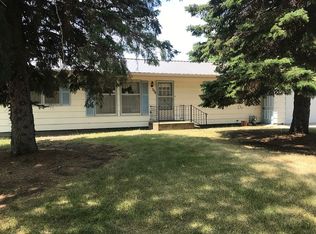 407 N Bell St, Howard, SD 57349