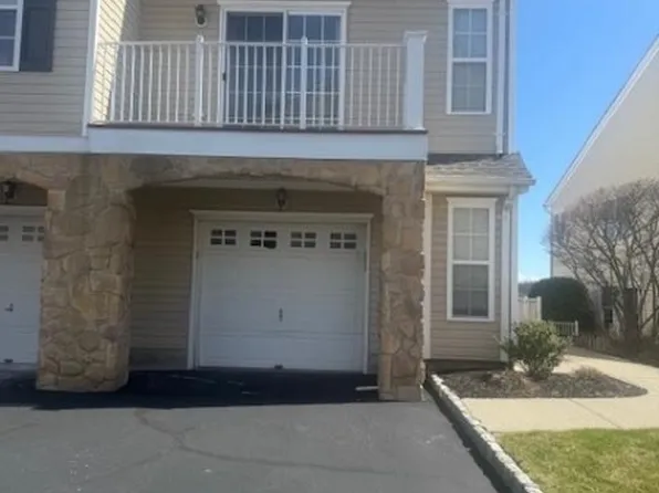 132 Mountainside Dr #132, Pompton Lakes Boro, NJ 07442