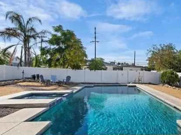 Swimming pool and Jacuzzi
