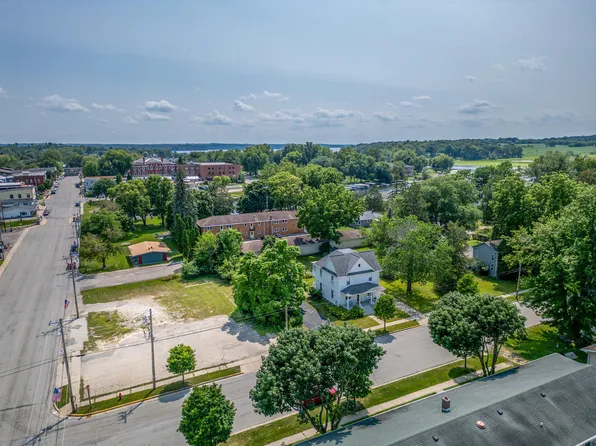 559 & 565 Mill St, Green Lake, WI 54941