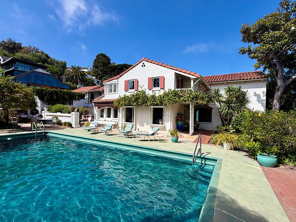 1st image of 311 Amalfi Dr